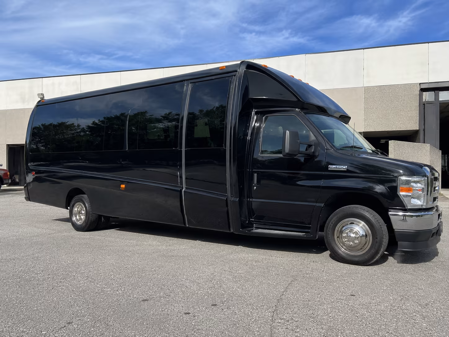 easily book transportation for your next airport transfer 2