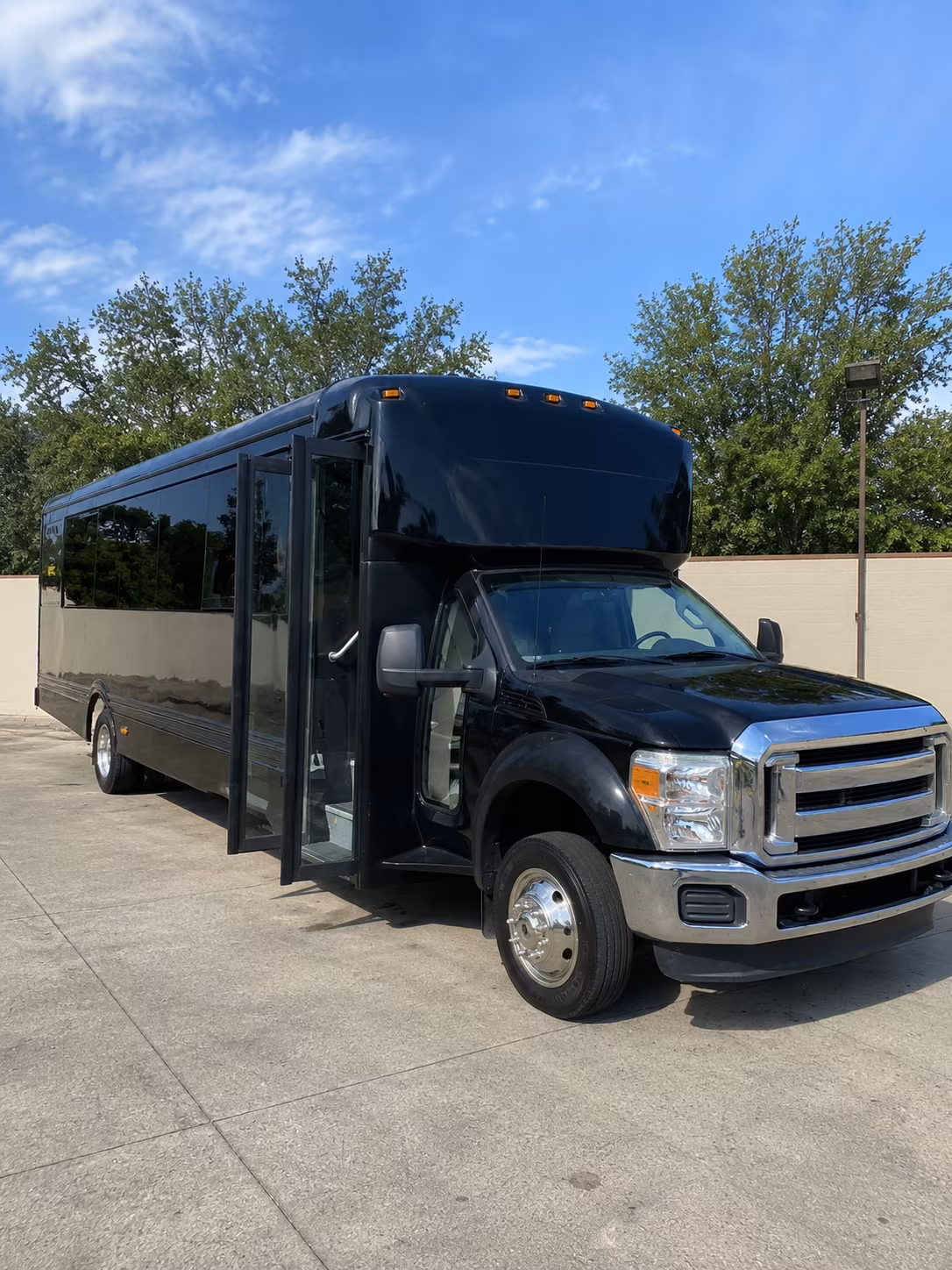 queen creek 20 passenger party bus