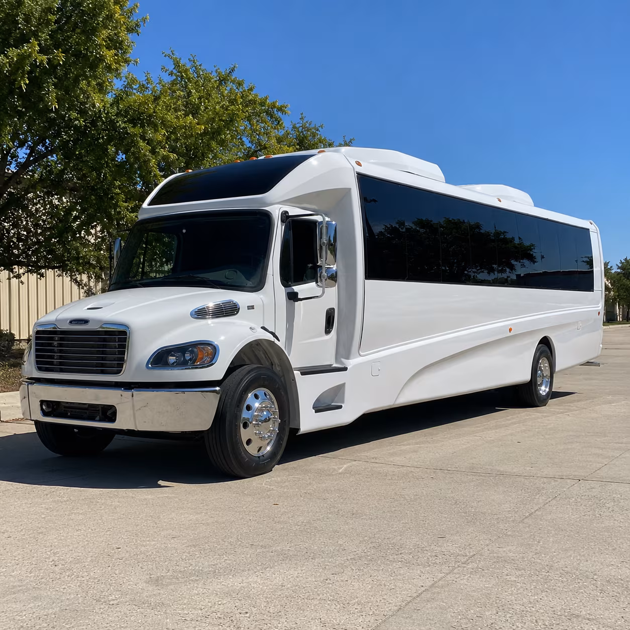 queen creek 28 passenger minibus
