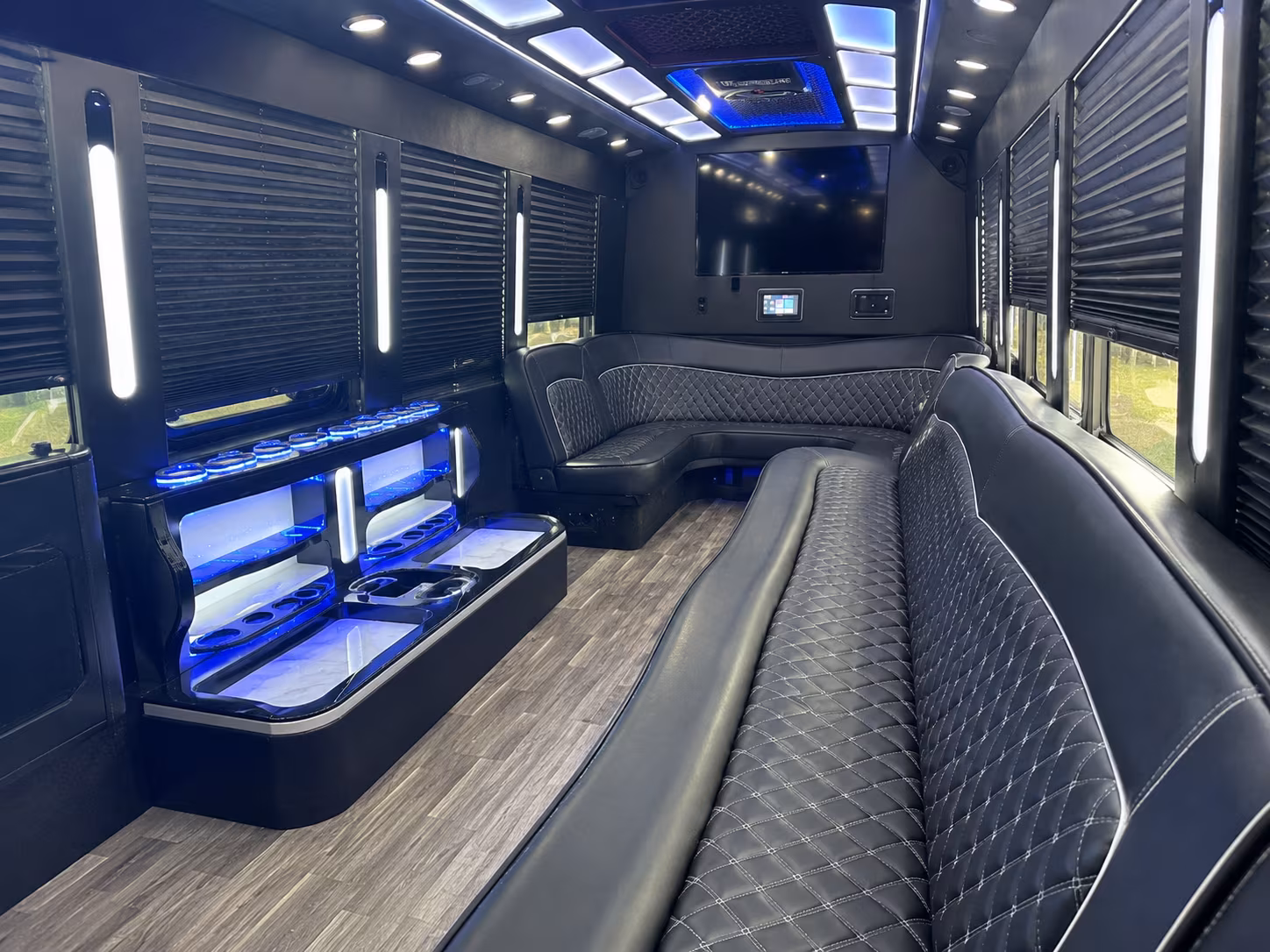 why rent using queencreekminibuscompany com 2